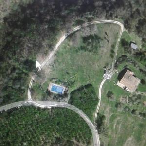 una vista aérea de una carretera en un campo en B&B Casale Ormano, en San Venanzo