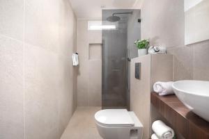 La suite eilat tesisinde bir banyo