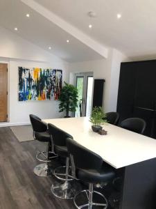 タムワースにあるModern 2 bedroom town centre apartment in Tamworthのギャラリーの写真