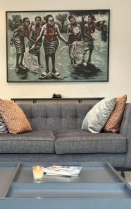 Ruang duduk di Guided Hospitality - Luxury Accommodations