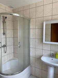 Kúpeľňa v ubytovaní Domek Retro Karłów - Brda