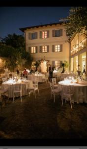 Restoran või mõni muu söögikoht majutusasutuses Albergo Castiglione Langhe