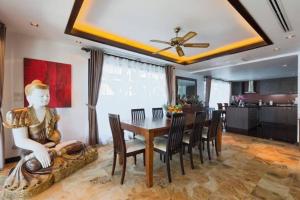 Fotografie z fotogalerie ubytování Patong Seaview Villa芭东一线海景豪华6卧别墅 3晚免费接机 女佣管家服务 早餐 v destinaci Pláž Patong