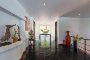 Fotografie z fotogalerie ubytování Patong Seaview Villa芭东一线海景豪华6卧别墅 3晚免费接机 女佣管家服务 早餐 v destinaci Pláž Patong