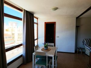 Fotografia z galérie ubytovania NOG - La Nogalera, 2 dorm, 2 baños, Terraza, Piscina, Wifi v destinácii Torremolinos