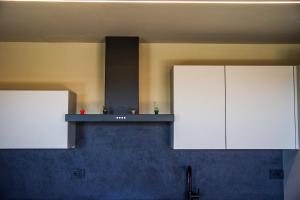 Kuchyň nebo kuchyňský kout v ubytování Vista Langhe - CerratoHouses