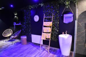 Fotografie z fotogalerie ubytování Lov’&Spa v destinaci Pont-à-Vendin