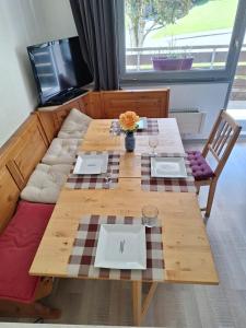Posezení v ubytování Appartement plus Pool, Morgins, Portes du Soleil + 33 fotografií