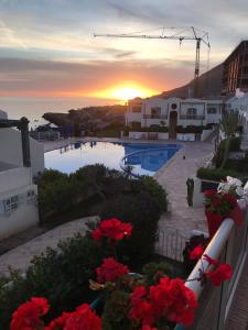 Πισίνα στο ή κοντά στο Appartement vue sur mer