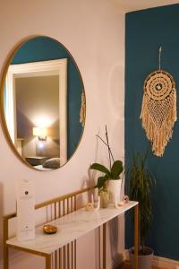 Afbeelding uit fotogalerij van Vue panoramique sur Paris : Sublime appartement au centre de Courbevoie in Courbevoie +8 foto's