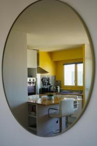 Afbeelding uit fotogalerij van Vue panoramique sur Paris : Sublime appartement au centre de Courbevoie in Courbevoie