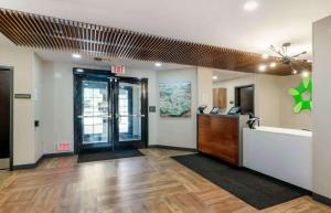 an office with a lobby with a reception desk at Extended Stay America Suites - San Ramon - Bishop Ranch - East in San Ramon +60 photos