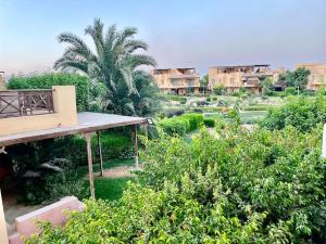 Giardino di 3-Brs Beachside Modern chalet Seaview & 3min walking l BBQ