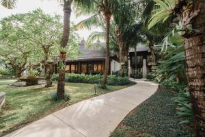 Zahrada ubytování Ramayana Suites and Resort
