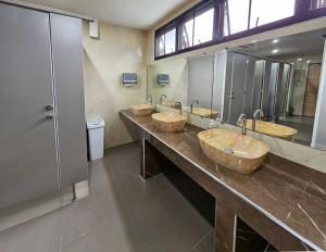 Koupelna v ubytování Malee Hotel