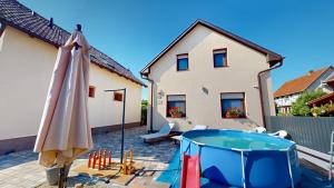 The building in which the holiday home is located
