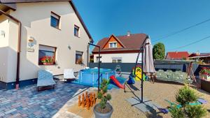 The swimming pool at or close to Silver Zsóry Apartman