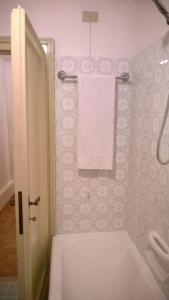 A bathroom at In Venice Back To San Marco tourist apartment