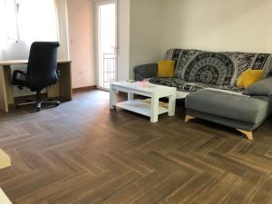 Apartamento La Plana的休息区