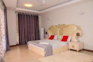 Lova arba lovos apgyvendinimo įstaigoje Lux Suites Antalya Luxury Apartments