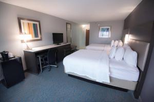 Postel nebo postele na pokoji v ubytování Fairfield Inn & Suites Atlanta Airport North