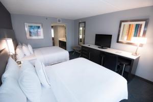 Postel nebo postele na pokoji v ubytování Fairfield Inn & Suites Atlanta Airport North