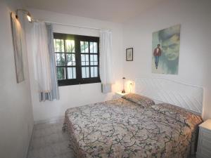 Posteľ alebo postele v izbe v ubytovaní CEL 103 Apartamento luminoso y sencillo en residencial ajardinado con piscina comunitaria - ES-228-22