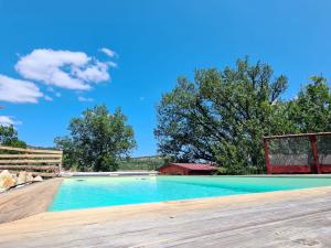 Der Swimmingpool an oder in der Nähe von Gite du Coustal, Cajarc, Lot