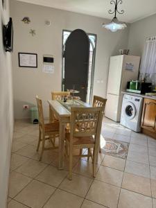 A kitchen or kitchenette at La casa del mulino