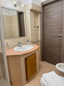 A bathroom at La casa del mulino