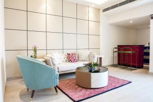 Posezení v ubytování Golden Tulip Lucknow