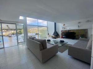Χώρος καθιστικού στο Villa La Mola +19 φωτογραφίες