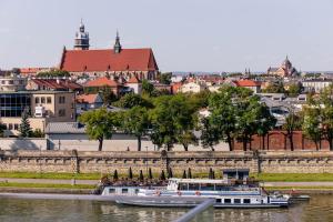 Widok na rzekę nieopodal tego apartamentu