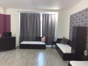 מיטה או מיטות בחדר ב-Only Ladies hostel - female only