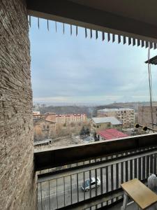 En balkong eller terrass på Apartment in Yerevan, on Orbeli street