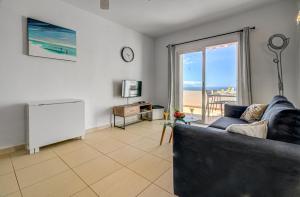 Posezení v ubytování Sea View Panoramic + 21 fotografií