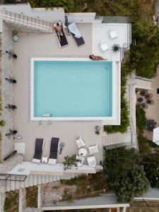 Bazén v ubytovaní Cosy Loft w Private Pool & Patio alebo v jeho blízkosti