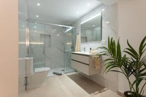 Koupelna v ubytování Sunset Dream Villa - San Agustín + 37 fotografií