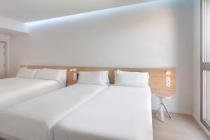 B&B HOTEL Lleida客房内的一张或多张床位