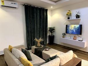 TV a/nebo společenská místnost v ubytování Cozy minimal suite