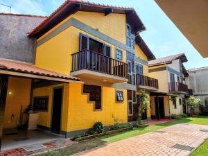 El edificio en el que está la casa de vacaciones