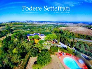 蒙塔伊奧內的住宿－Intero Appartamento con Private Pool e Jacuzzi Podere Settefrati，享有带游泳池的度假村的空中景致