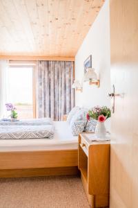 Postel nebo postele na pokoji v ubytování Landhaus Geisler