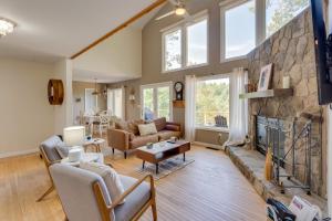 Imagen de la galería de Breathtaking Marble Home on 5-Acre Hillside!, en Marble