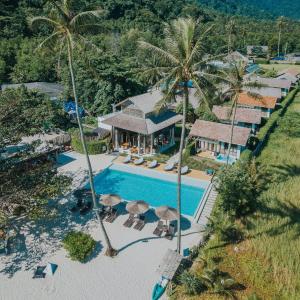 Bazén v ubytování Rest Sea Resort Koh Kood nebo v jeho okolí
