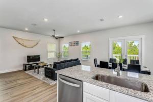 TV/trung tâm giải trí tại The White Sand House