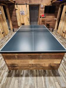 Taula de ping-pong a Cabin o a prop