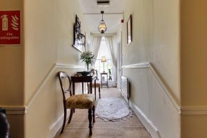 Χώρος καθιστικού στο Robin Hill House Heritage Guest House