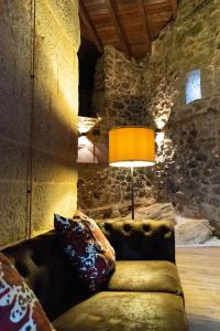 A seating area at Ecolagar O Barqueiro