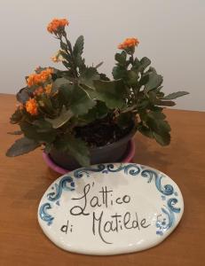 Gambar di galeri bagi L'Attico di Matilde di Siracusa
